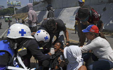 Kilkudziesięciu rannych w starciach na ulicach Caracas