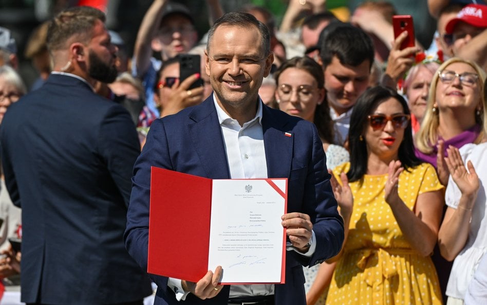 Prezydent Karol Nawrocki podczas spotkania z rolnikami w miejscowości Krąpiel