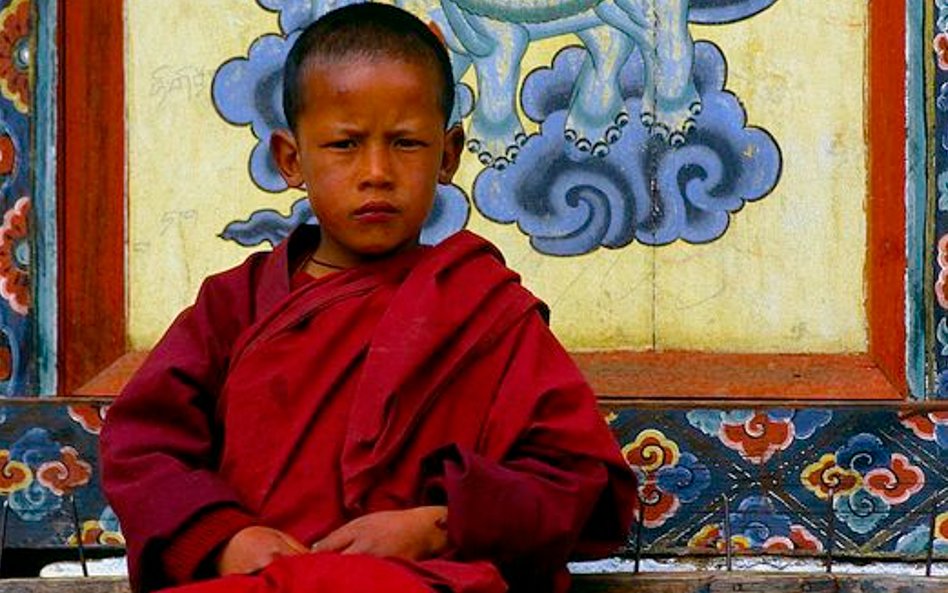 Młodociani mnisi żyją w warunkach spartańskich, w nie ogrzewanych pomieszczeniach, bez bieżącej wody