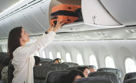 Umieszczenie bagażu w zamykanym schowku będzie kosztować od 18 dolarów
