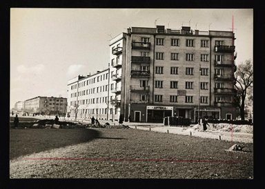 ... ale przede wszystkim kolonie przy pl. Wilsona.