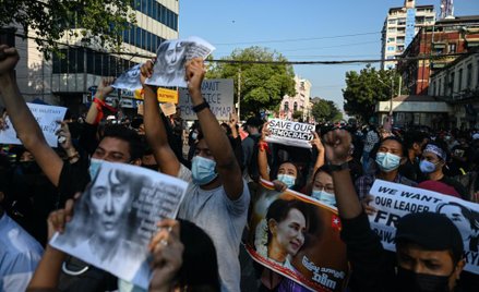 Mjanma: Strajk generalny przeciwko juncie