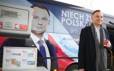 Andrzej Duda w czasie kampanii prezydenckiej przed wyborami w 2020 roku (paliwo po 5,13 zł)
