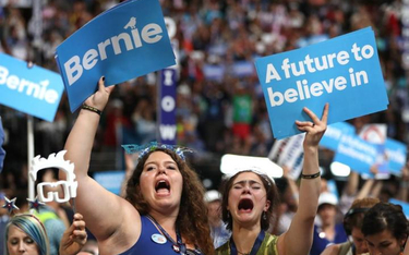 Zwolenniczki Berniego Sandersa podczas pierwszego dnia konwencji demokratów w Filadelfii