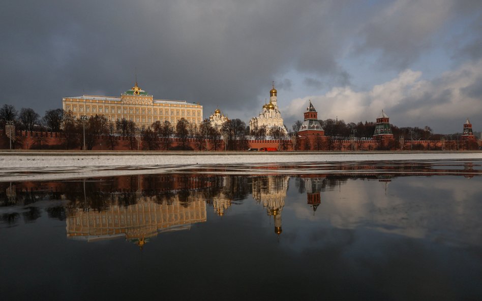 Kreml szuka pieniędzy na wojnę z Ukrainą