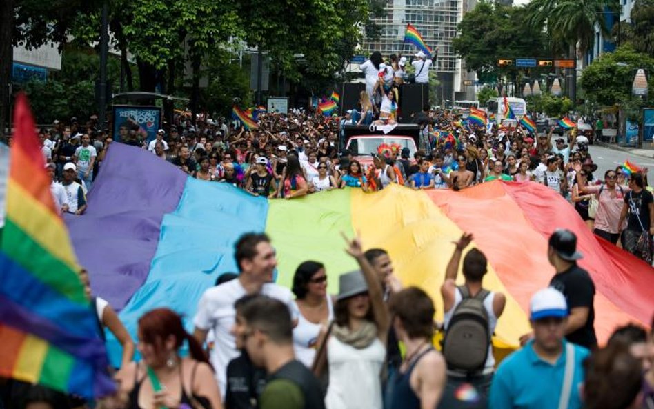 Koniec z deportowaniem gejów i lesbijek