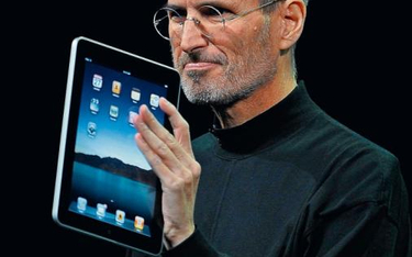 Steve Jobs prezentacje produktów Apple’a zazwyczaj prowadził w wypłowiałych dżinsach i czarnym golfi