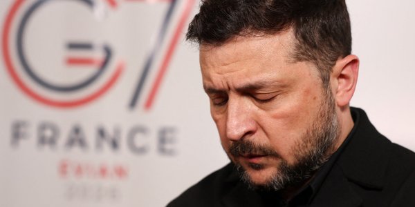 Sondaż: 82 proc. Polaków chce przeprosin Zełenskiego za uhonorowanie UPA