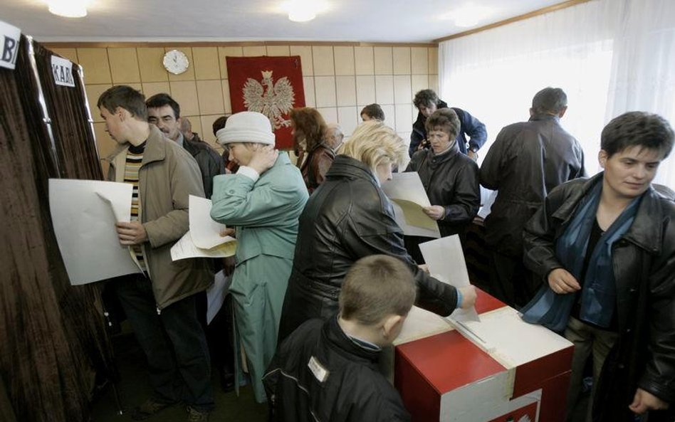 Urzędy oblężone przed drugą turą wyborów