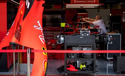 Formuła 1: Migranci dostali się do Wielkiej Brytanii w ciężarówce Ferrari