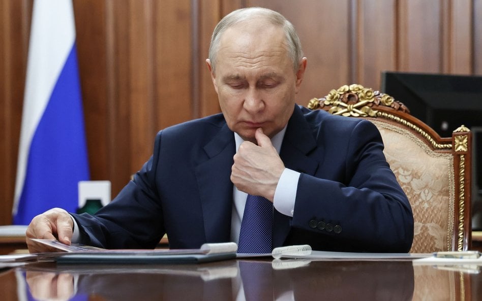 Władimir Putin zna już wynik wyborów do Dumy. Sam go ustalił