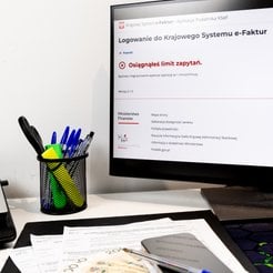 Przesadzone pogłoski o śmierci drukowanych faktur. KSeF przegrywa z segregatorami