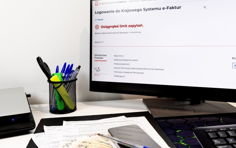 Pogłoski o śmierci drukowanych faktur są mocno przesadzone. KSeF przegrywa z segregatorami