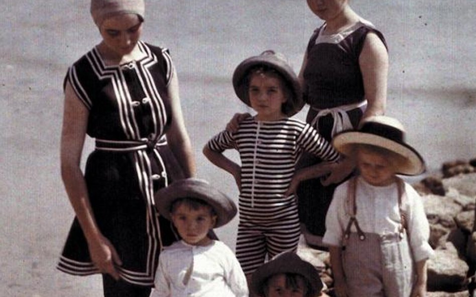 Rodzina Lumi?re na plaży w Ciotat, 1913.