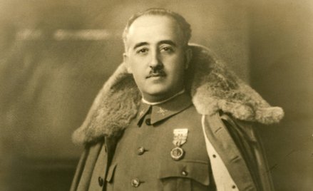 Gen. Francisco Franco (1892–1975) – hiszpański dyktator wojskowy w latach 1939–1975. Przywódca nacjo