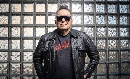 Zygmunt „Muniek" Staszczyk śpiewa w T.Love od 1982 r. Jest jedynym członkiem grupy posiadającym stat