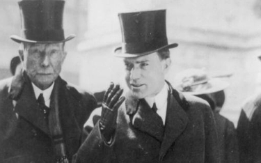 Naftowy magnat John D. Rockefeller z synem Johnem juniorem (ok. 1915 r.).