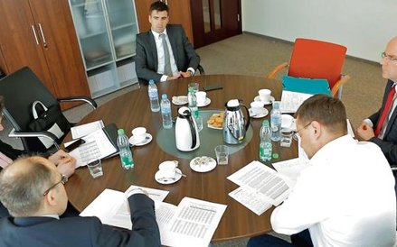 Wzrost zatrudnienia utrzymuje się na stałym poziomie, może nie rewelacyjnym, ale zapewniających popr