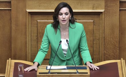 Minister Olga Kefalogianni przedstawiła cztery kierunki działania rządu na rzecz turystyki w parlame