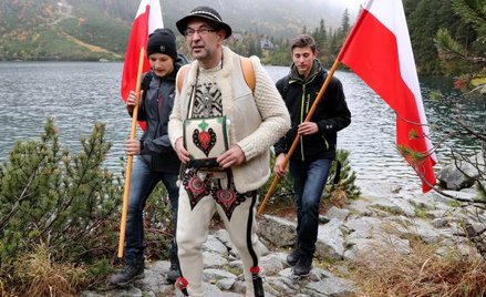 Włoskie media o akcji "Różaniec do granic": W Polsce "atmosfera prawie średniowieczna"