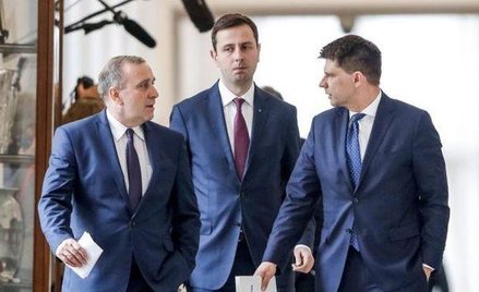 Ryszard Petru (na zdjęciu z Władysławem Kosiniakiem-Kamyszem i Grzegorzem Schetyną) szuka pomysłu na