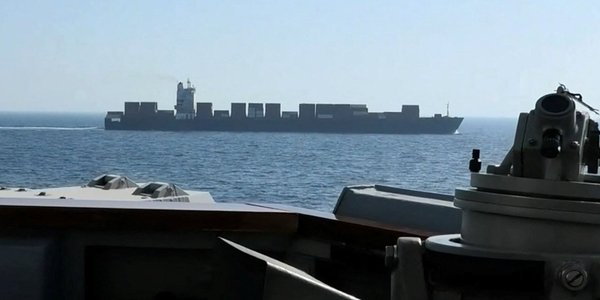 Amerykanie pokazali, jak zajęli irański statek w rejonie cieśniny Ormuz