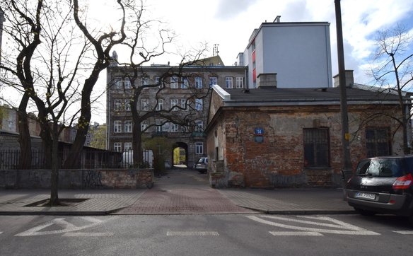 Kamienica ze stróżówką przy Bródnowskiej 14 - stan obecny