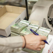 Wrpwadzenie podatku bankowego sprawiło, że tylkokilka instytucji finansowych wypłaci w tym roku sowi