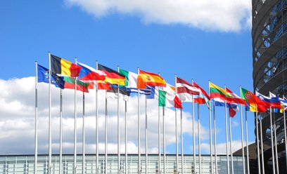 Europejczycy w zdecydowanej większości opowiadają się za silną, zjednoczoną i niezależną Europą, jed