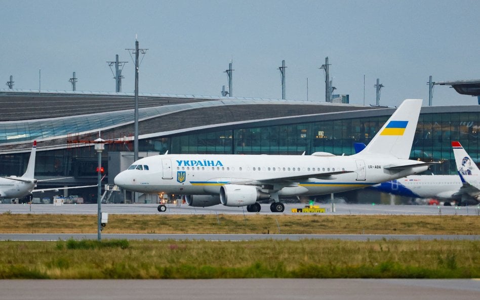 Samolot, z Wołodymyrem Zełenskim na pokładzie, wylądował w Oslo z opóźnieniem