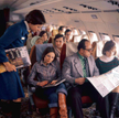Na pokładzie samolotu LOT w latach 70. Za Gierka latanie stało się bardziej egalitarne.