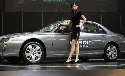 Rośnie sprzedaż samochodów hybrydowych