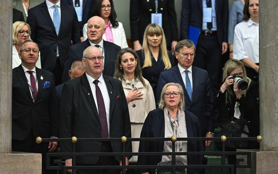 Prezes Trybunału Konstytucyjnego Bogdan Święczkowski (2L), przewodnicząca KRS Dagmara Pawełczyk-Woic