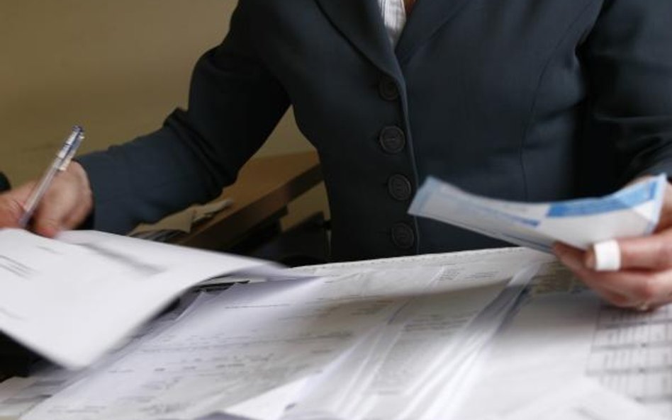Jak w angażu ustalić pensję podwładnego