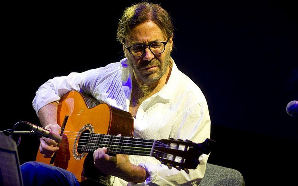 Gitarzysta Al Di Meola wpadł w pętlę powtarzanych melodii i akordów