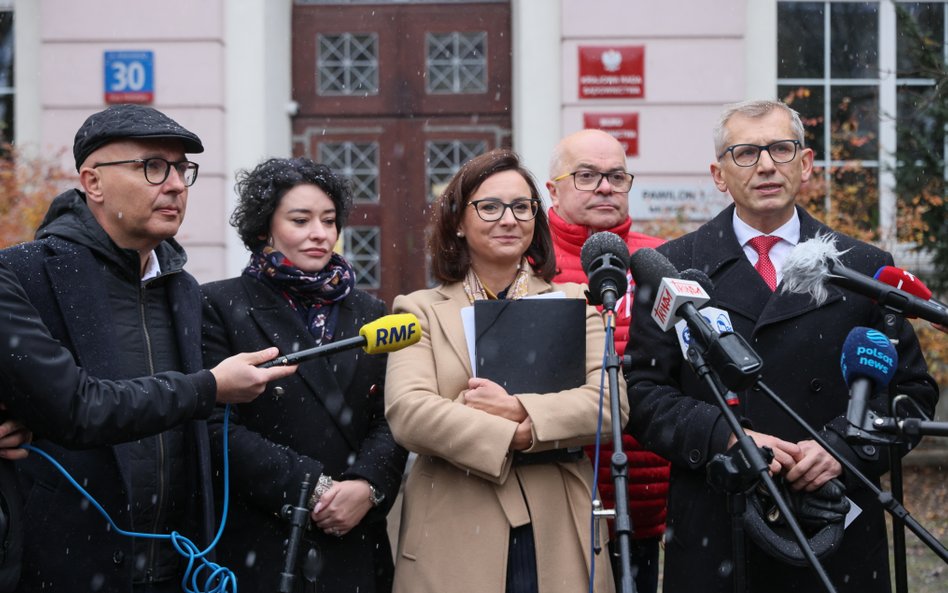 Nowi członkowie KRS: posłowie Koalicji Obywatelskiej Robert Kropiwnicki (L) i Kamila Gasiuk-Pihowicz