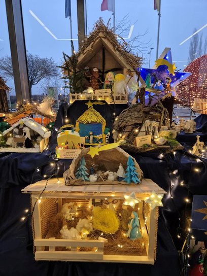 Twórczość młodych artystów zebrana w ursynowskim ratuszu