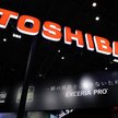 Ostra gra na krótko akcjami Toshiby
