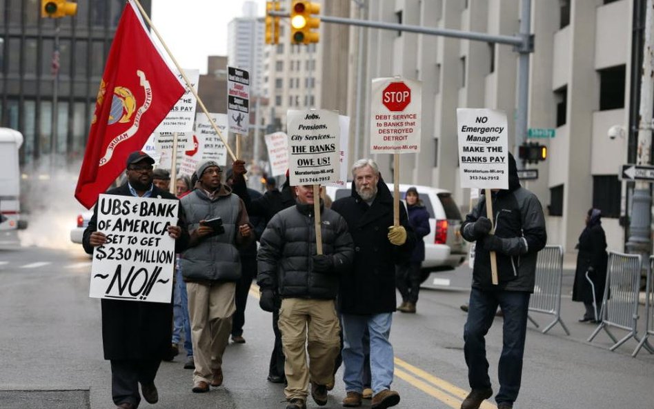 Mieszkańcy Detroit protestują pod gmachem sądu