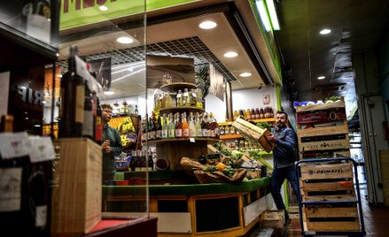 Koniec ze spacerami do sklepu. Zakupy za co najmniej 30 euro