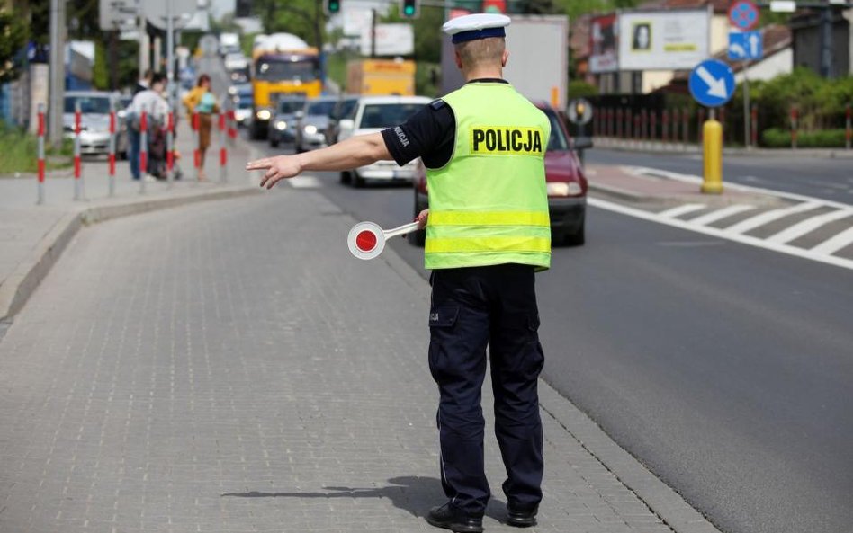 Raport: Jakie przestępstwa popełniają policjanci?