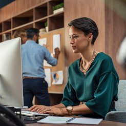 Przy zamknięciu roku trzeba pamiętać o podatku u źródła