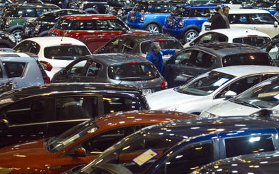 Roczny rekord sprzedaży samochodów w USA wątpliwy