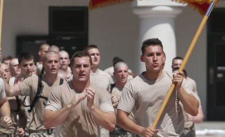 USA: Kadetka z Akademii Wojskowej chce nosić hidżab