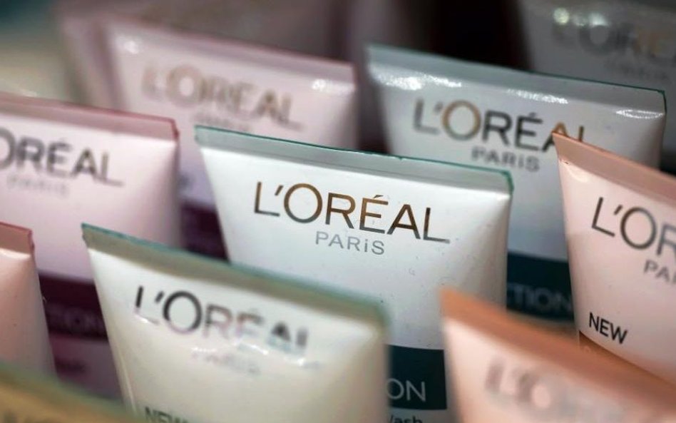 L'Oreal zwolnił modelkę za walkę z rasizmem. Teraz chce ją z powrotem