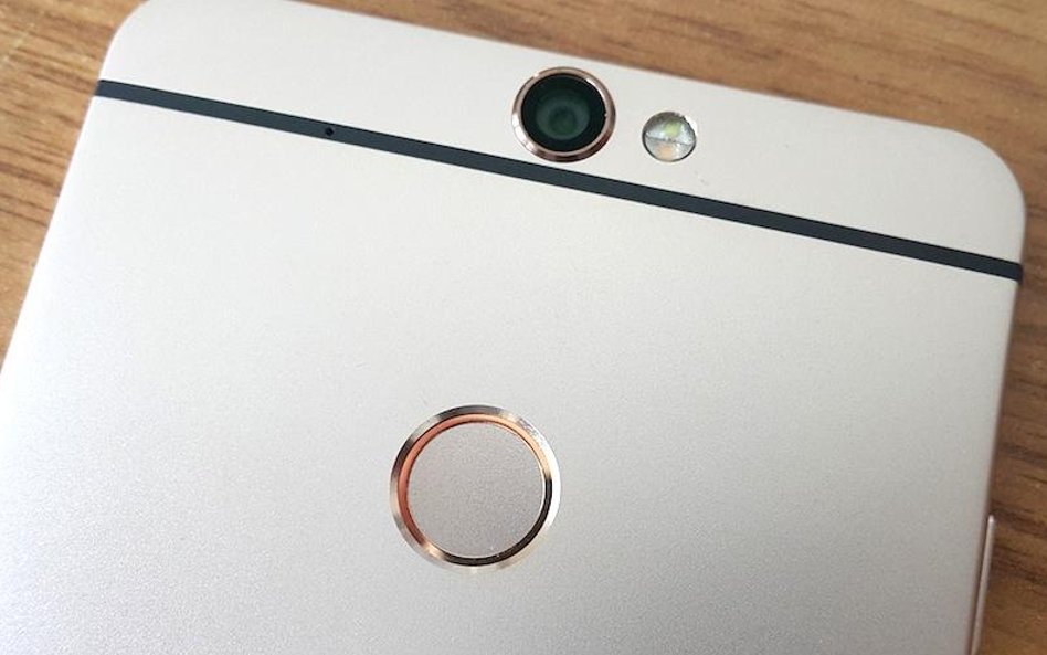 Coolpad Max: smartfon za rozsądne pieniądze