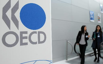 OECD. Podatek dla największych firm oddala się