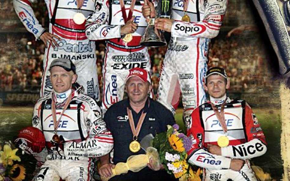 „Pół wieku na czarno” czyli wspomnienia trenera Marka Cieślaka.