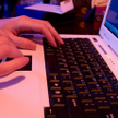 Pedofile otwarcie szukają ofiar w internecie