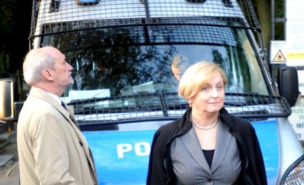 PiS na cmentarzu